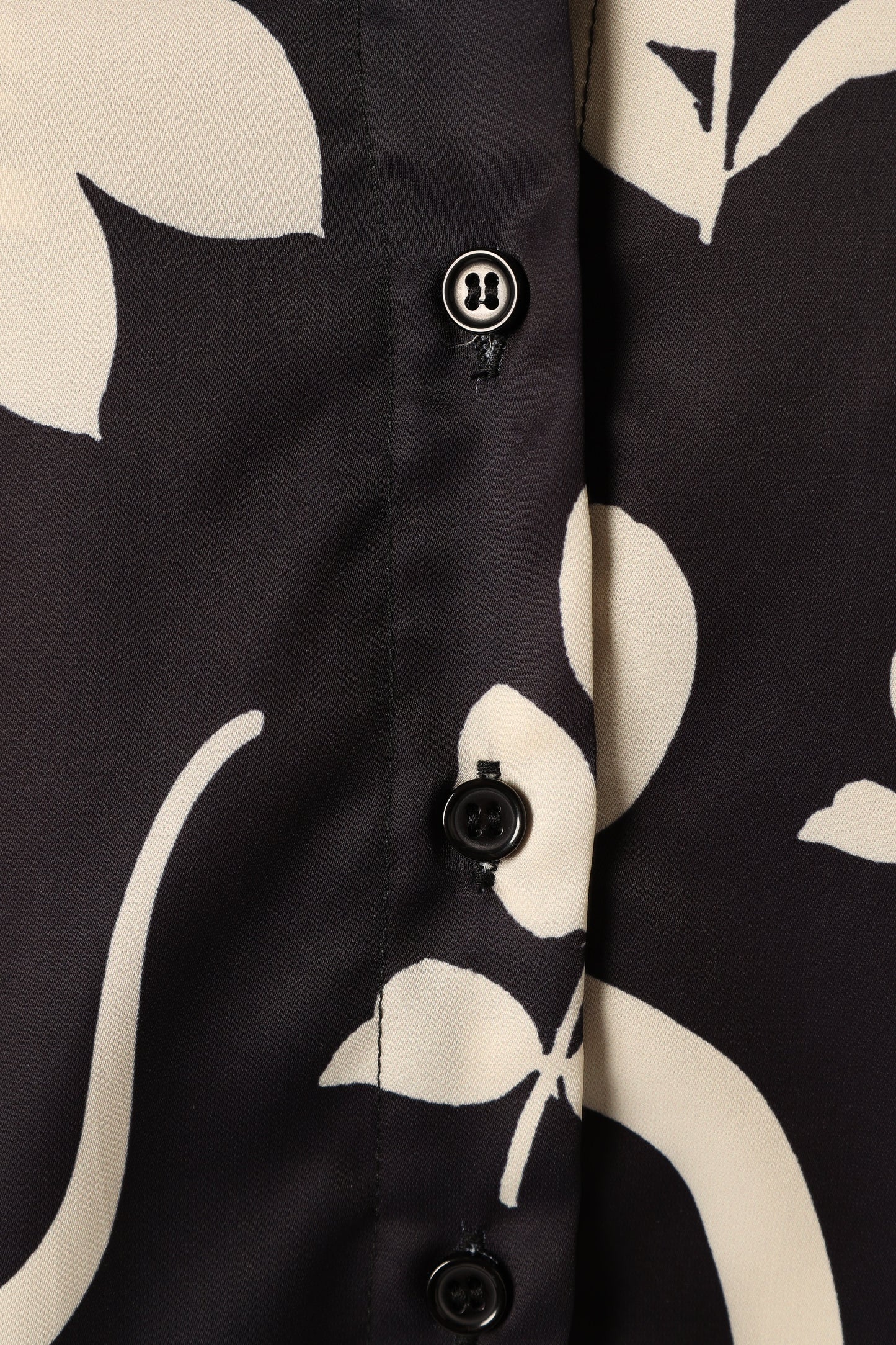 Leo Shirt Black Sand