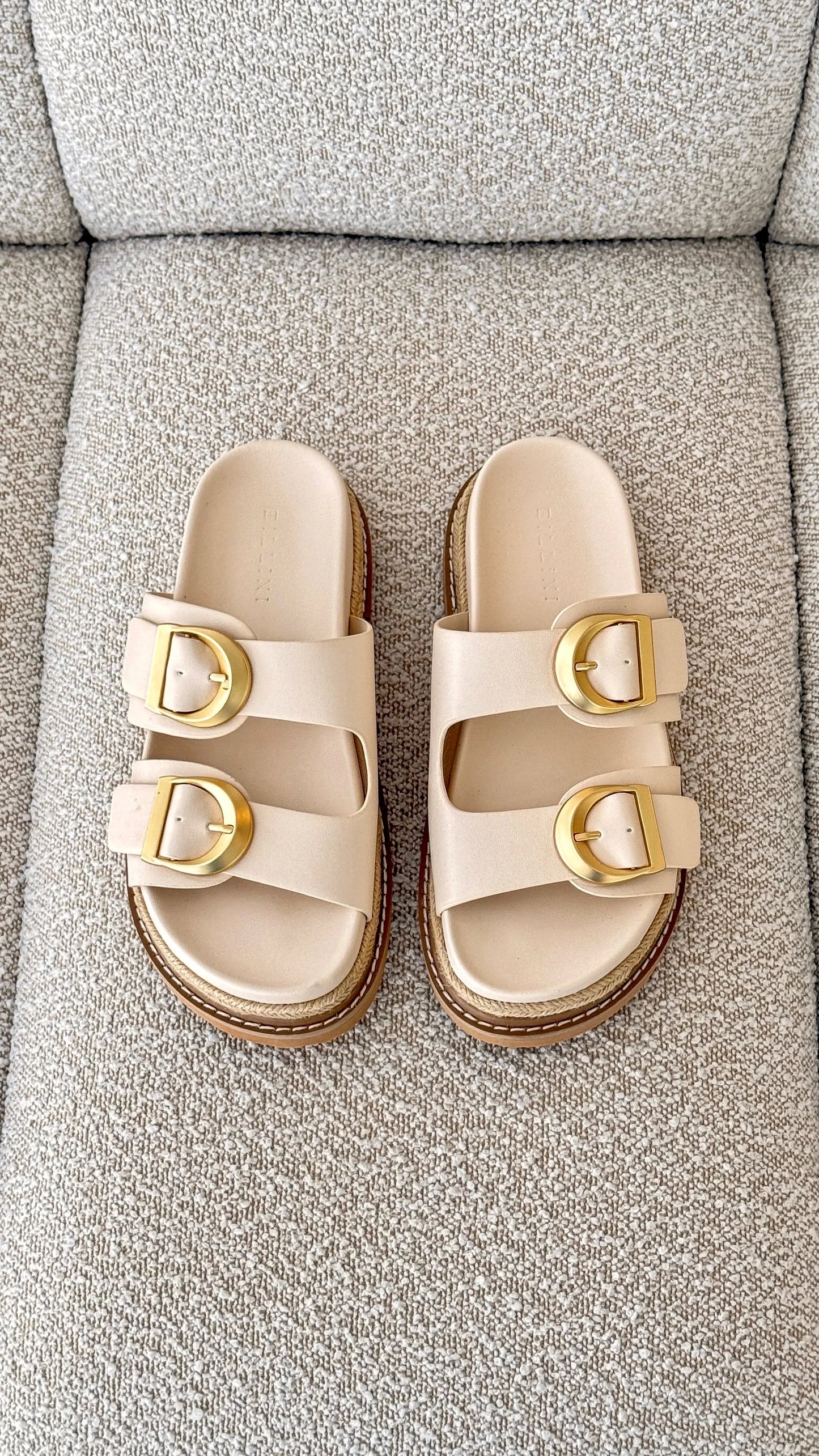Anora Slide Bone