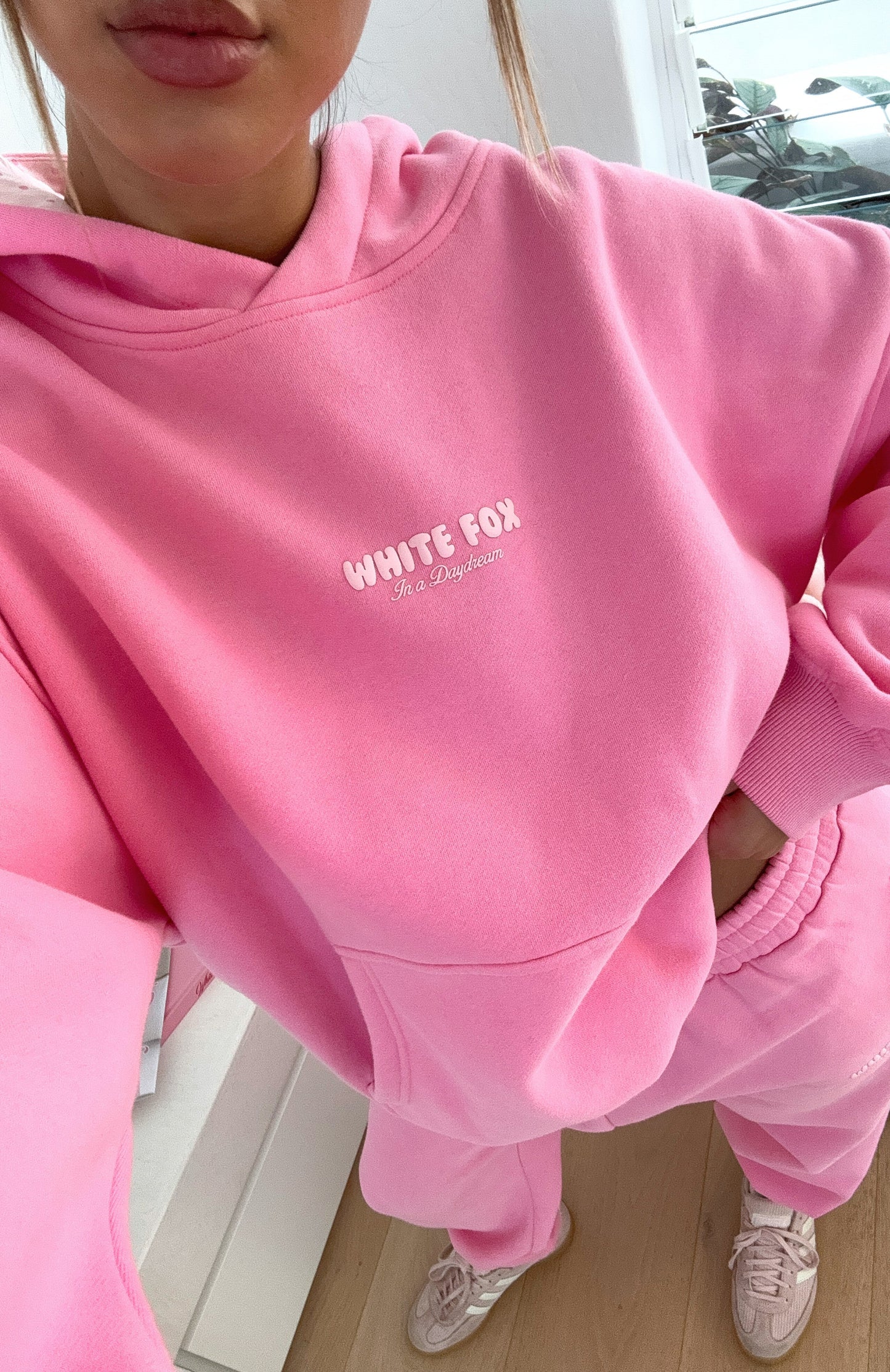 Daydreamers Nadia Oversized Hoodie Bubblegum