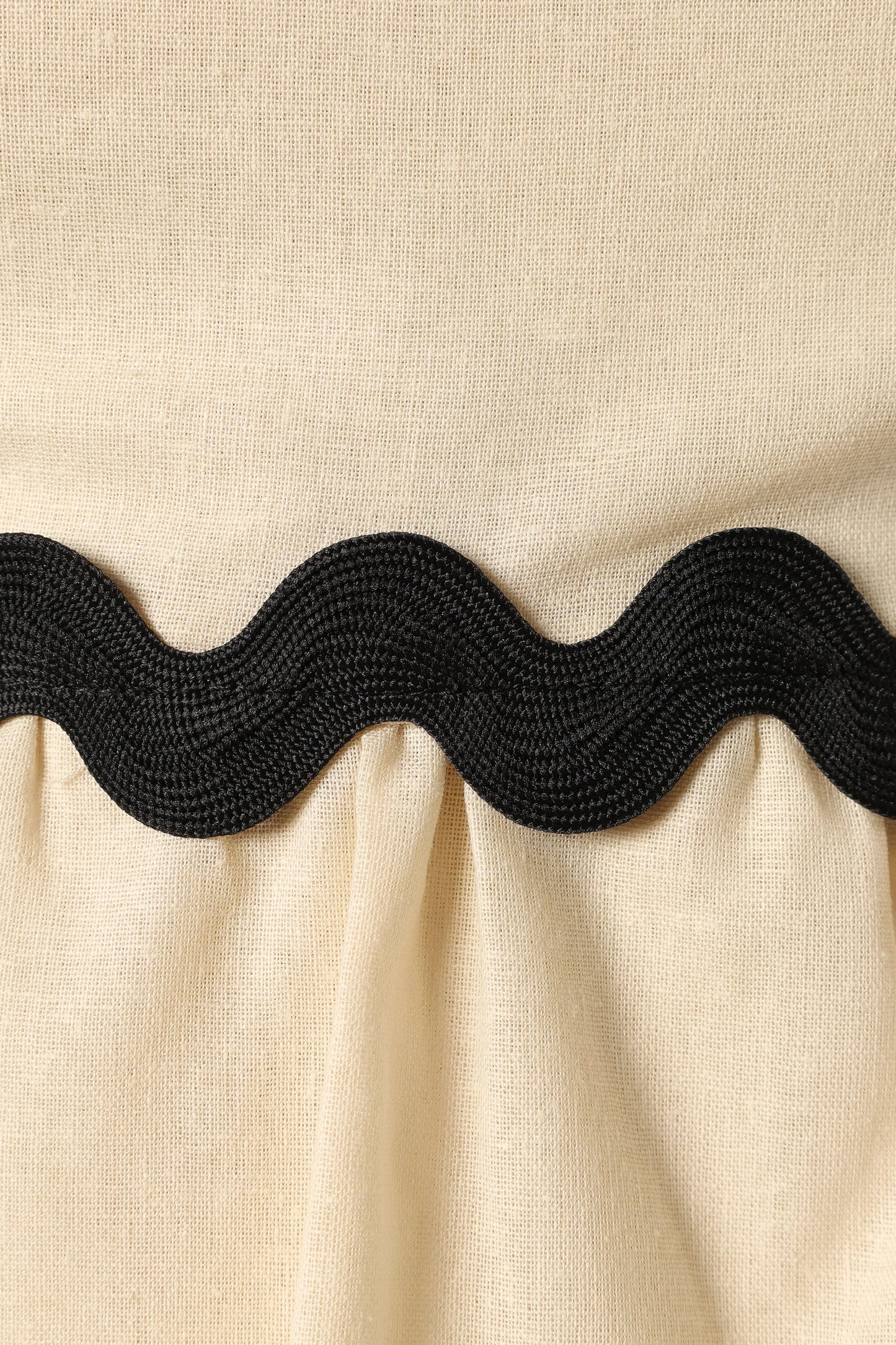 Mollymook Top Cream Black