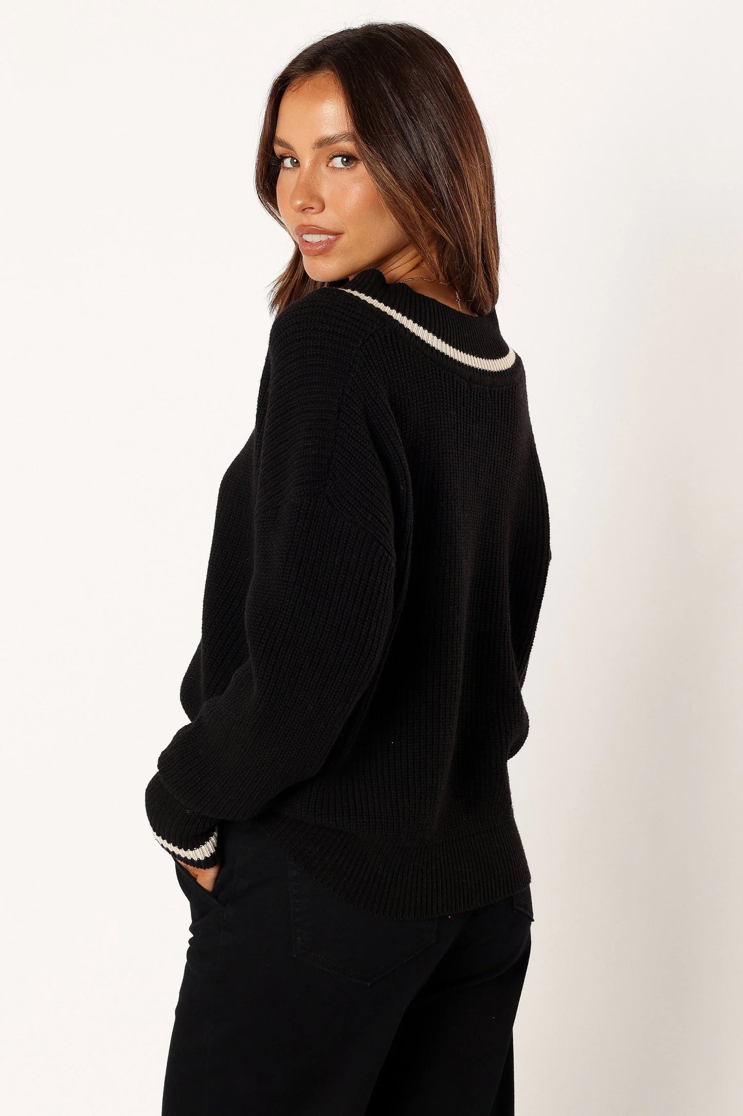 Dominique Contrast Vneck Knit Sweater Black Cream