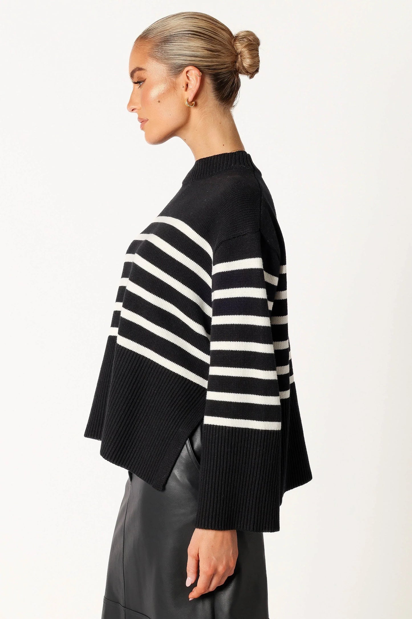 Avalynn Striped Knit Sweater Black White