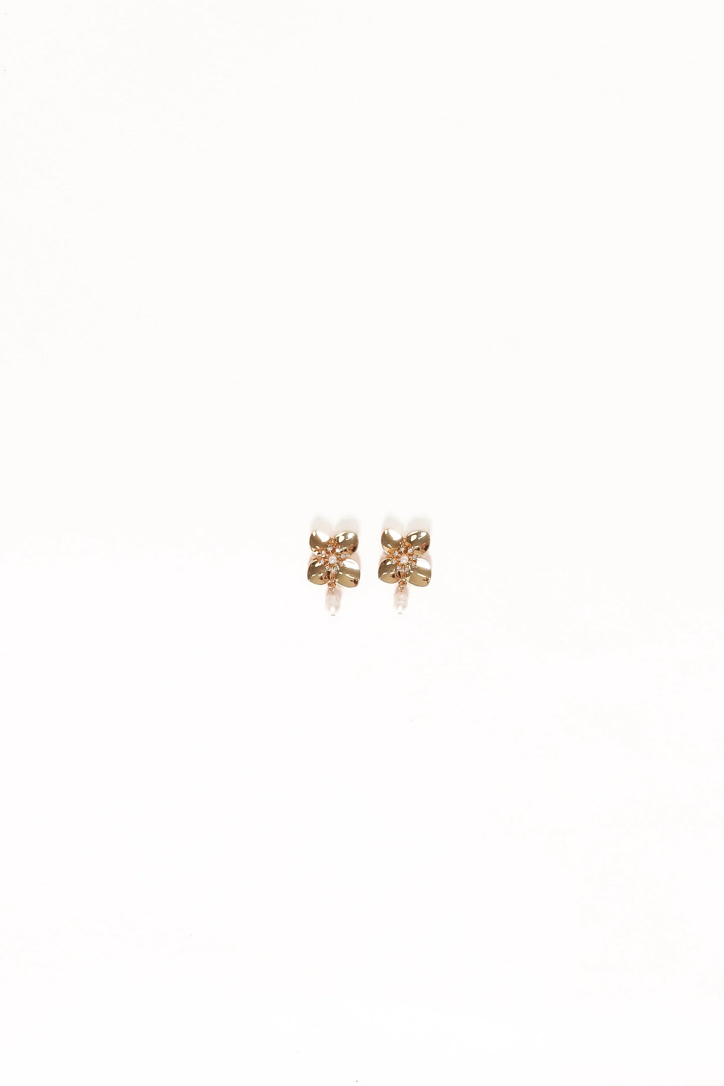 Trina Flower Earrings Gold Pearl