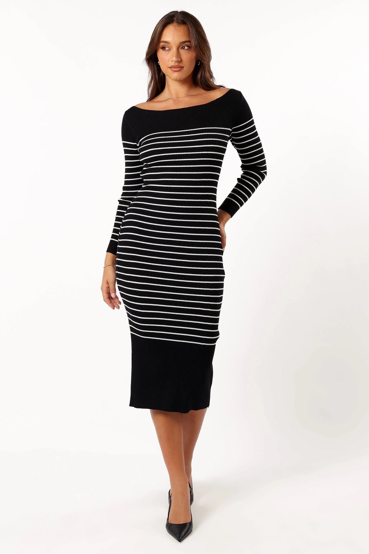 Baxtor Off the Shoulder Midi Dress White Black