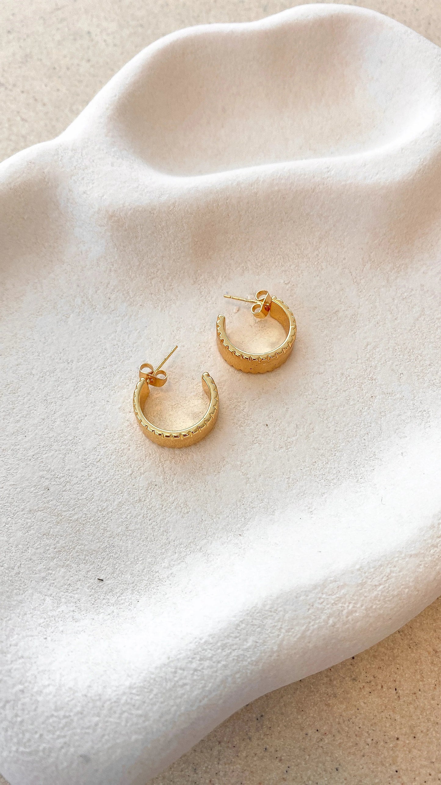 Silvia Earrings Gold
