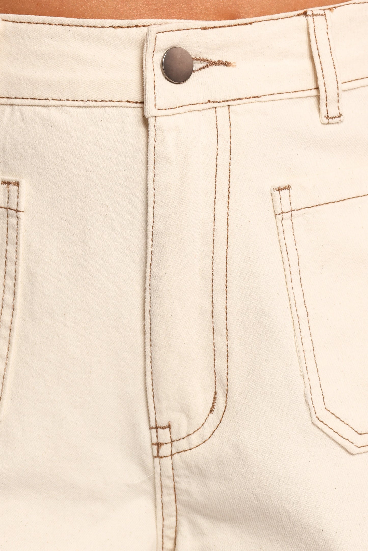Levi Short Ecru