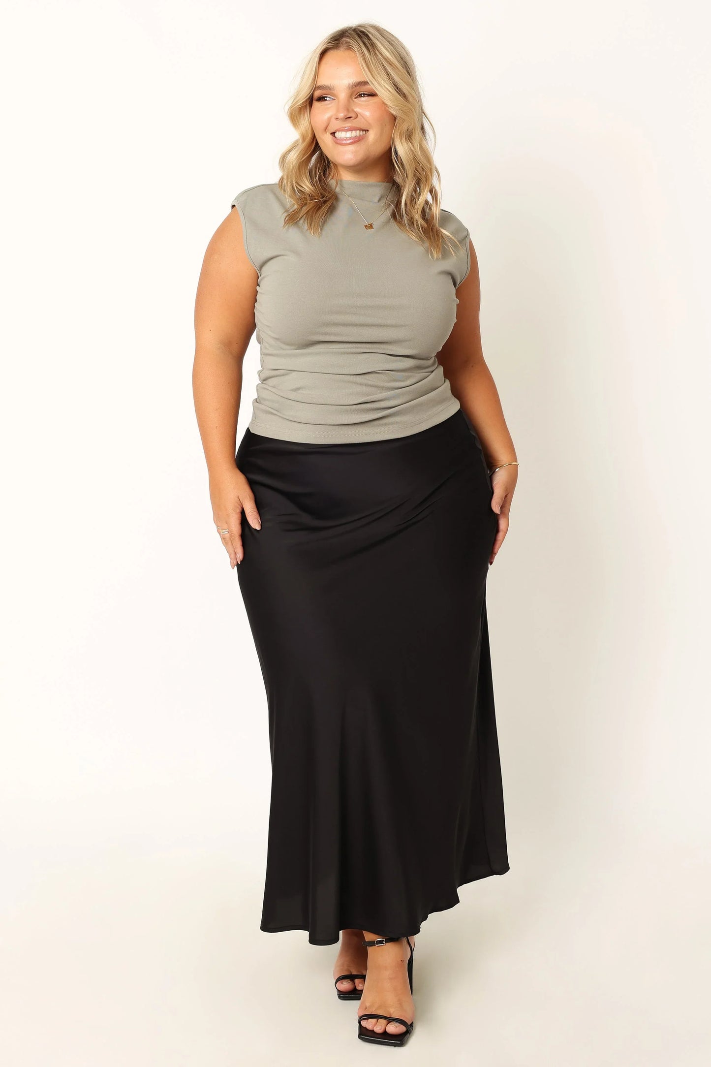 Nissa Top Olive