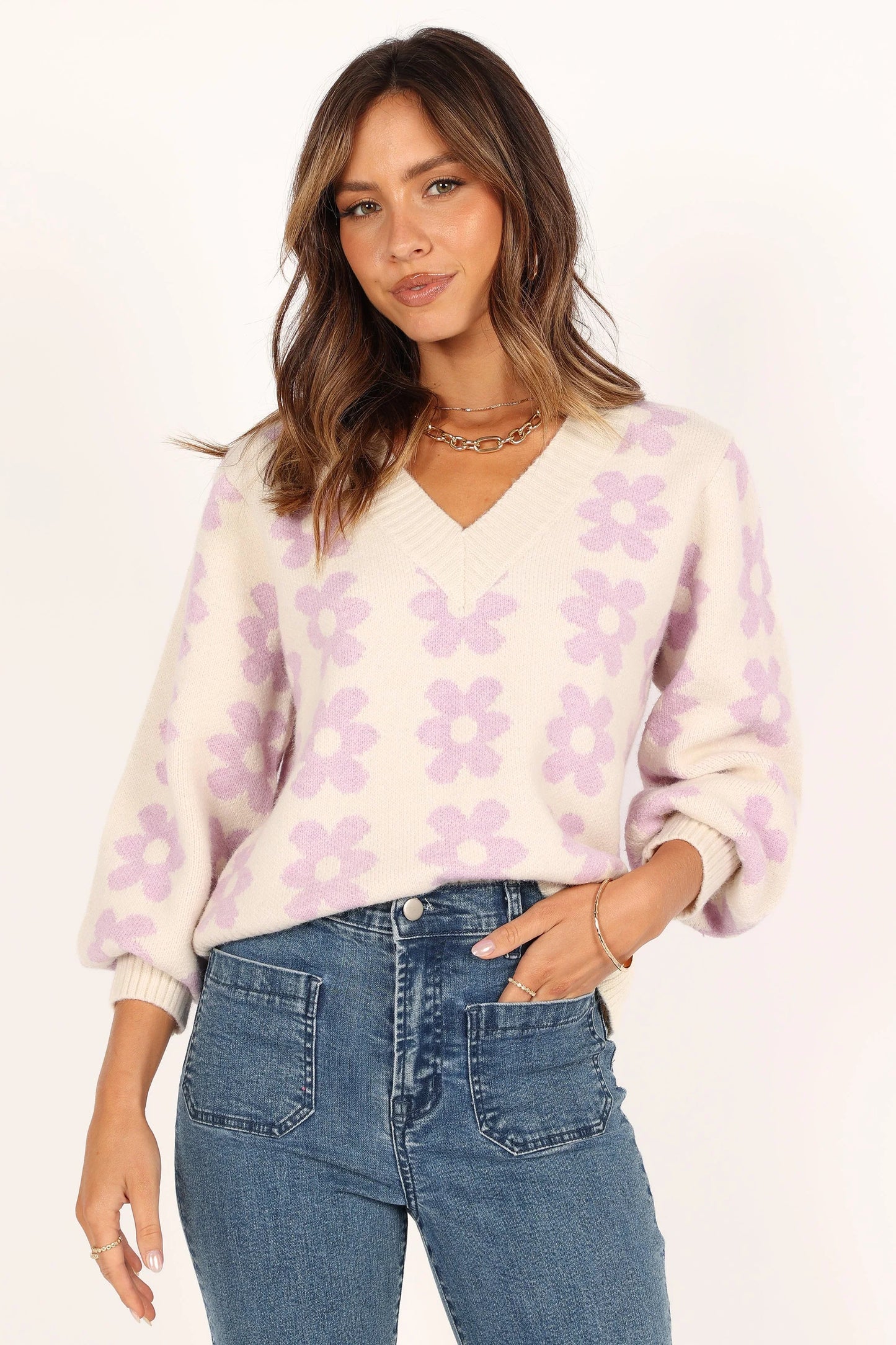 Remi Vneck Flower Knit Sweater Lilac