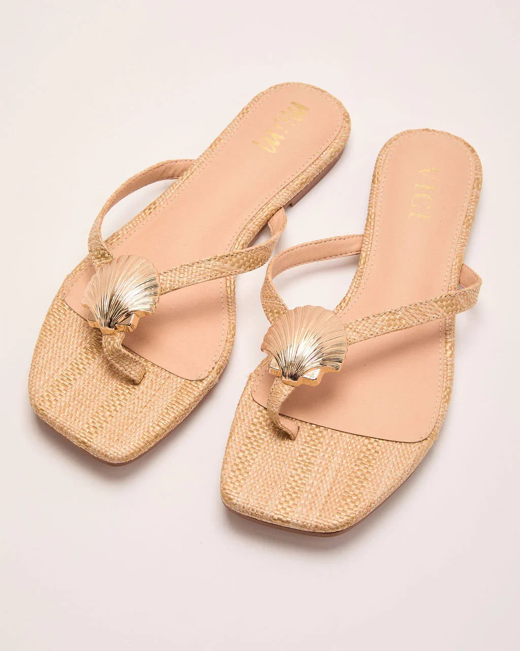 Tide Crush Raffia Seashell Charm Sandals