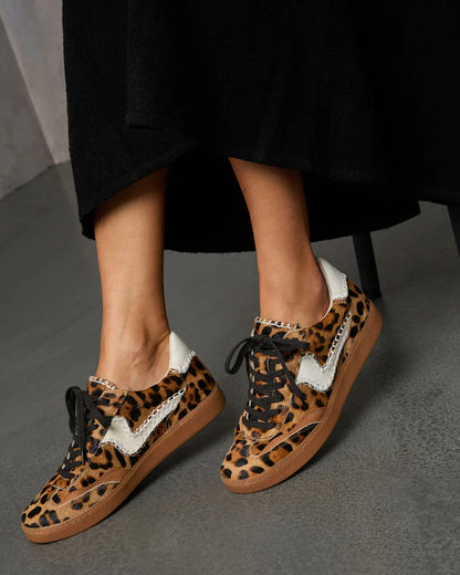 Right Catch Sneakers