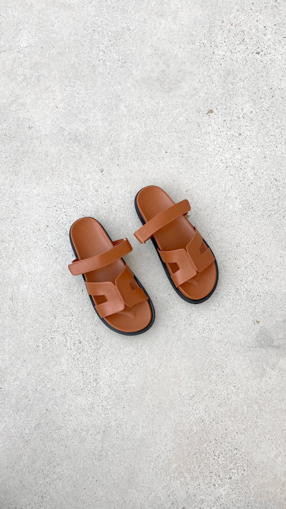 Theon Slides Tan