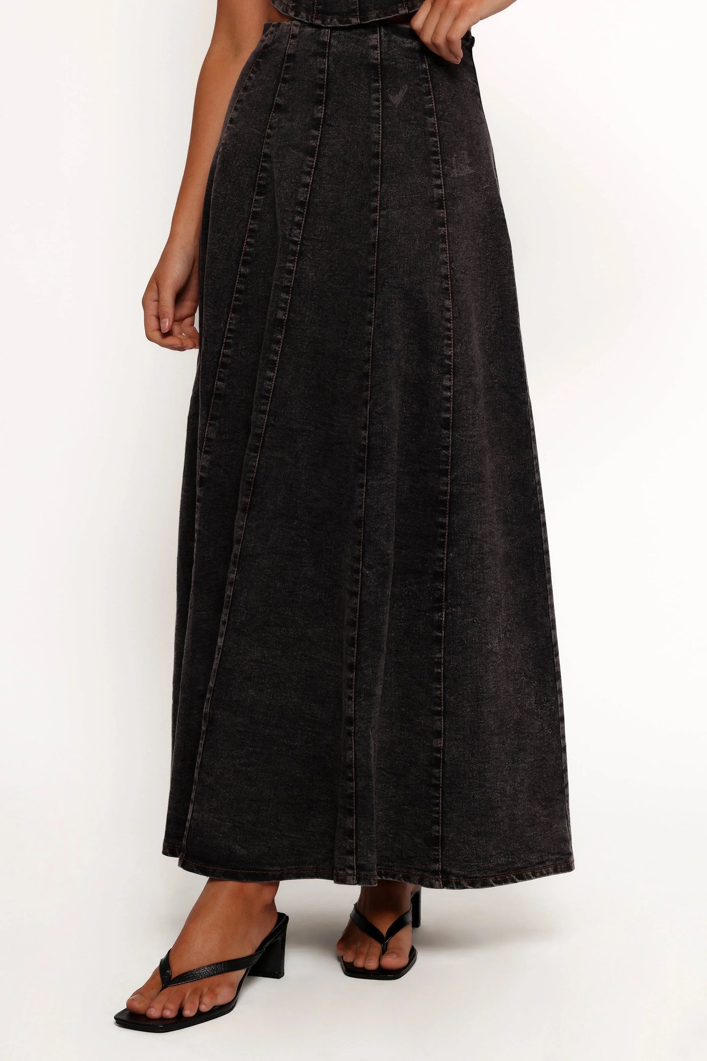 Mara Midi Skirt Black
