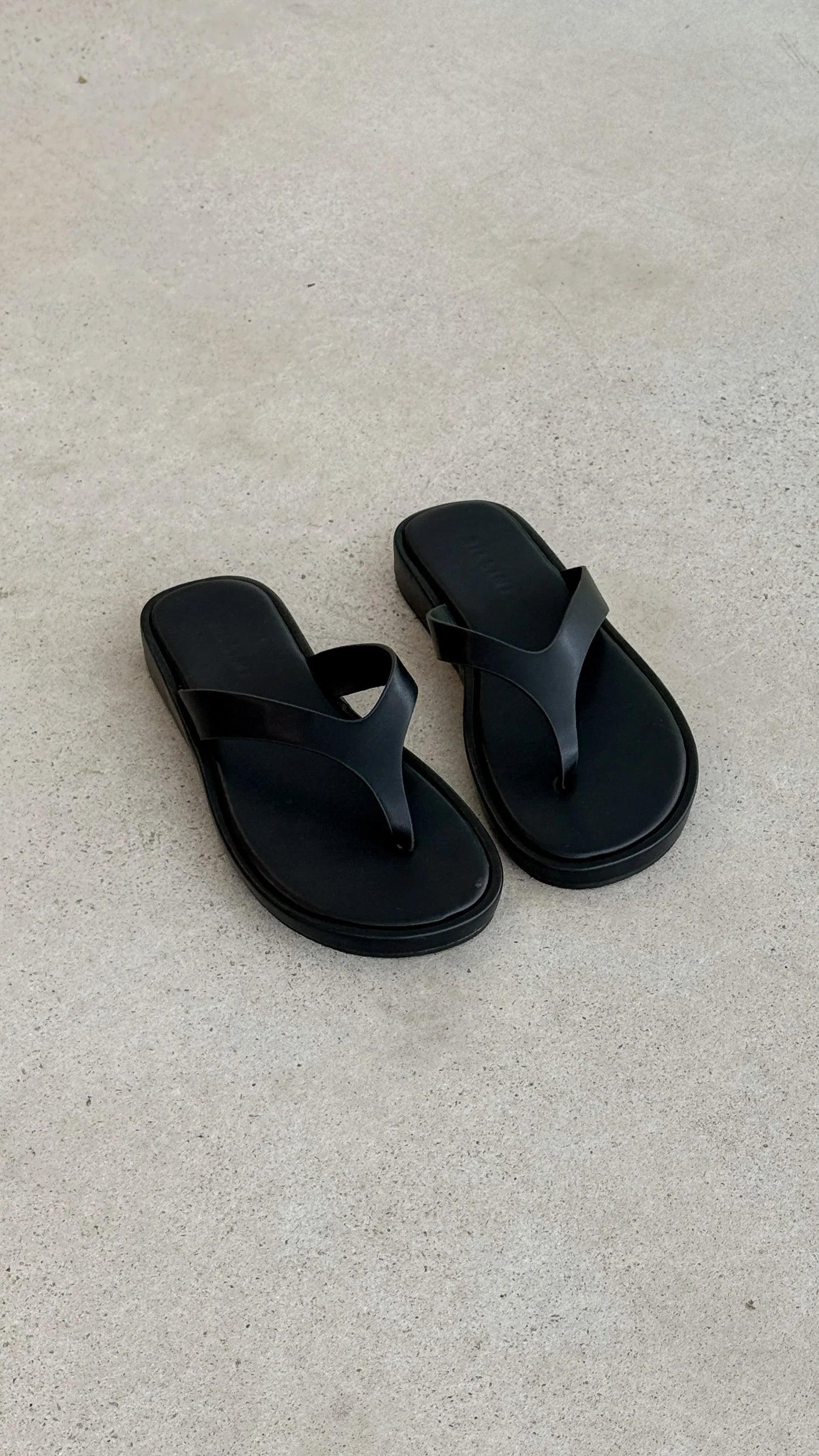 Orianna Slide Black
