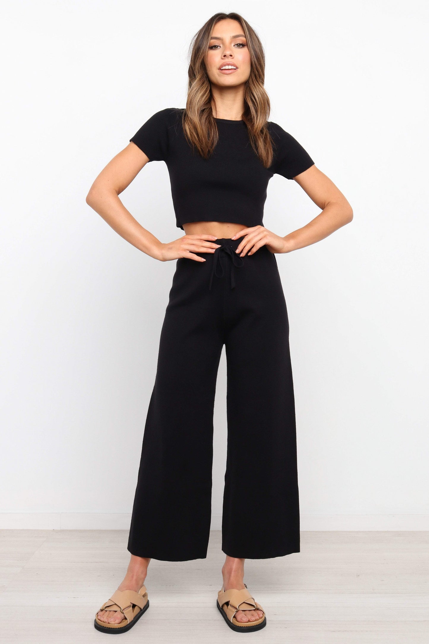 Ayers Set Black