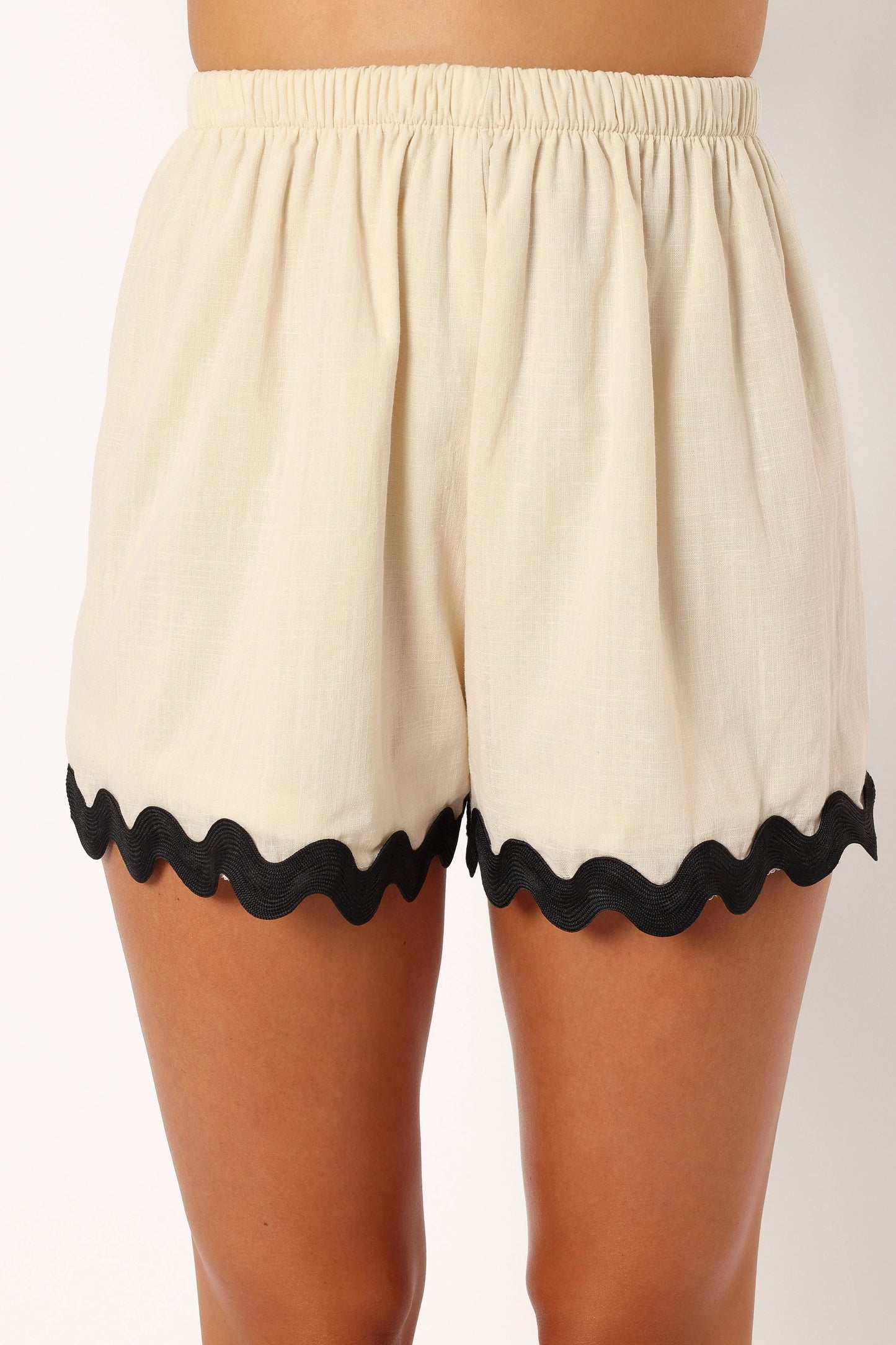 Wilson Short Set Cream Black