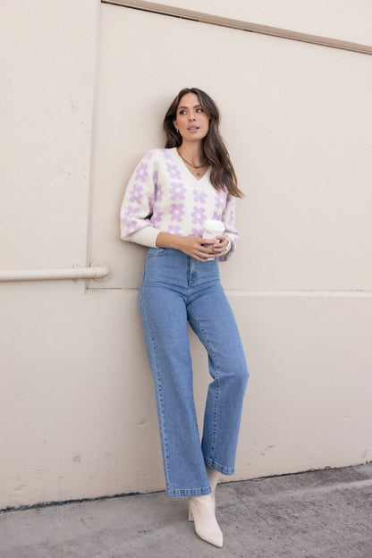 Remi Vneck Flower Knit Sweater Lilac