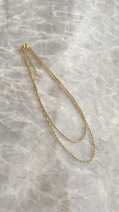 Sarah Twist Necklace Set Gold
