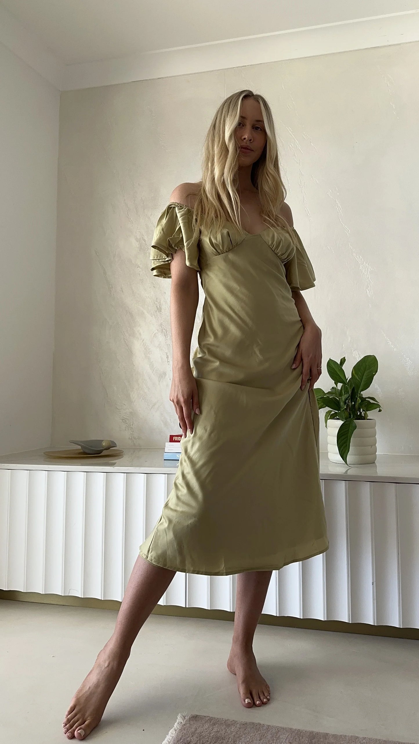 Louisa Midi Dress Olive