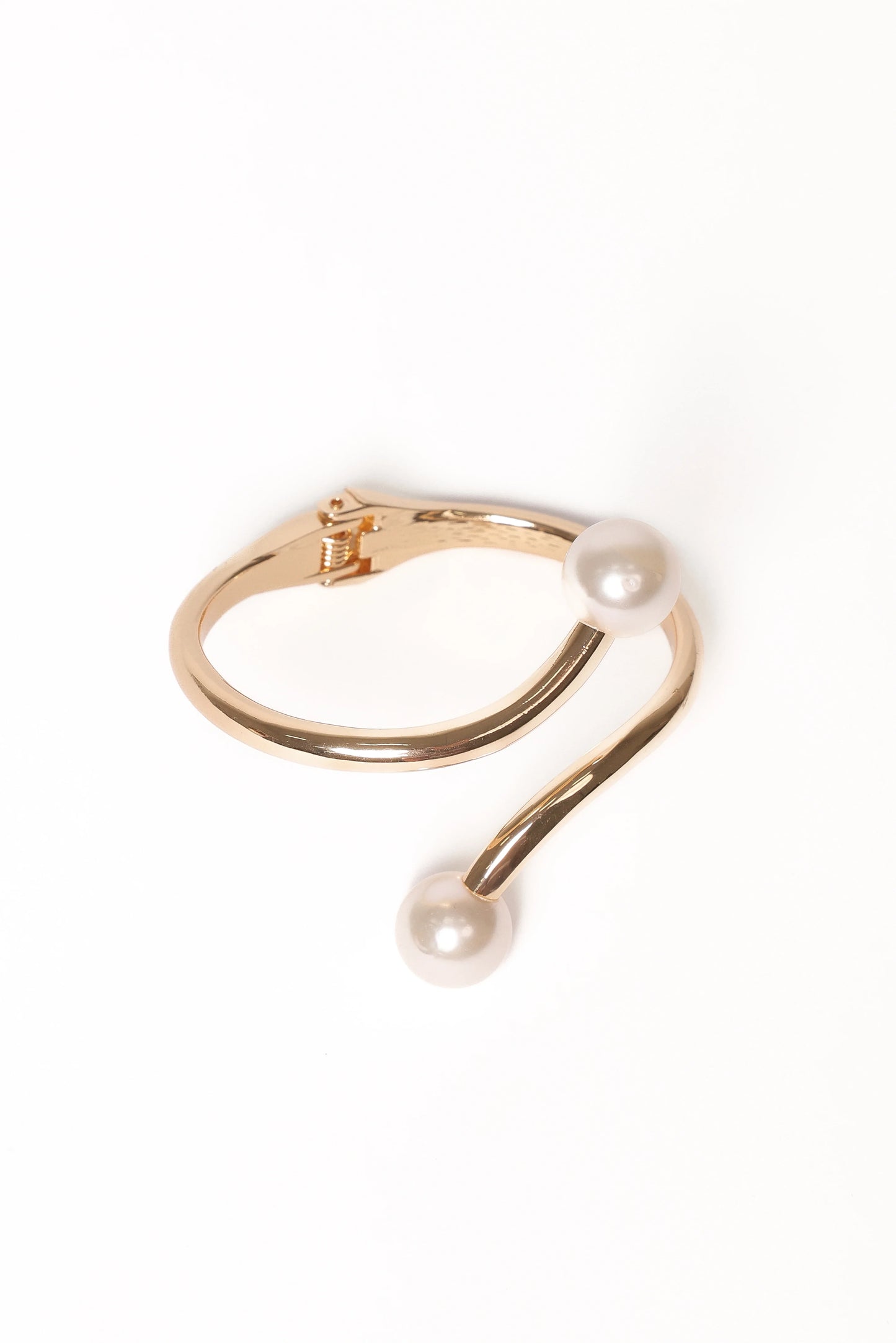 Petra Cuff Gold Pearl