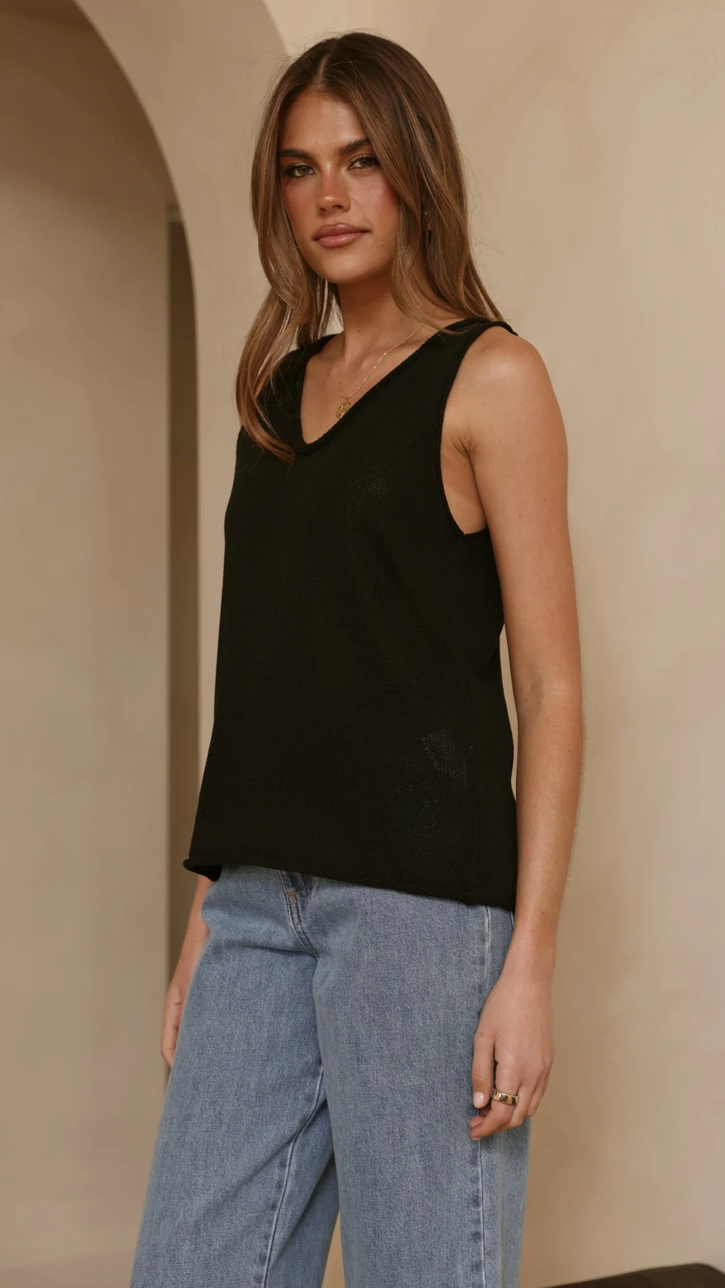 Annie Scoop Neck Tank Black